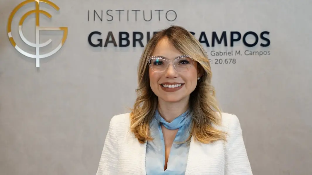Dra. Lorena Sales